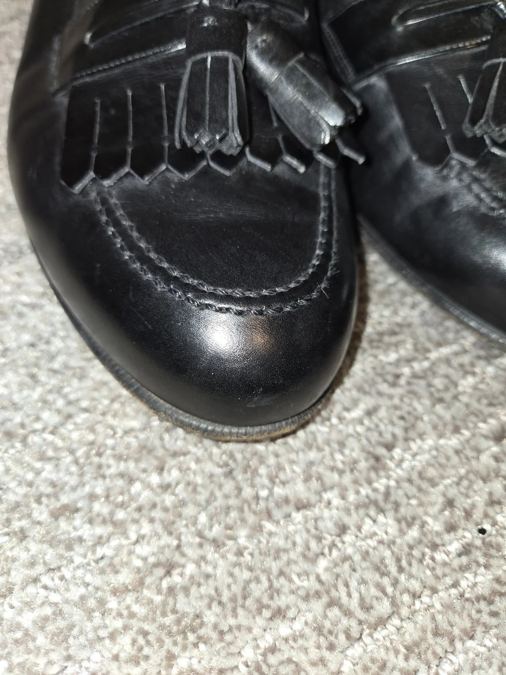 Salvatore Ferragamo Men's Black Leather Tassel SlipOn Loafer 9 EE Classic Luxury